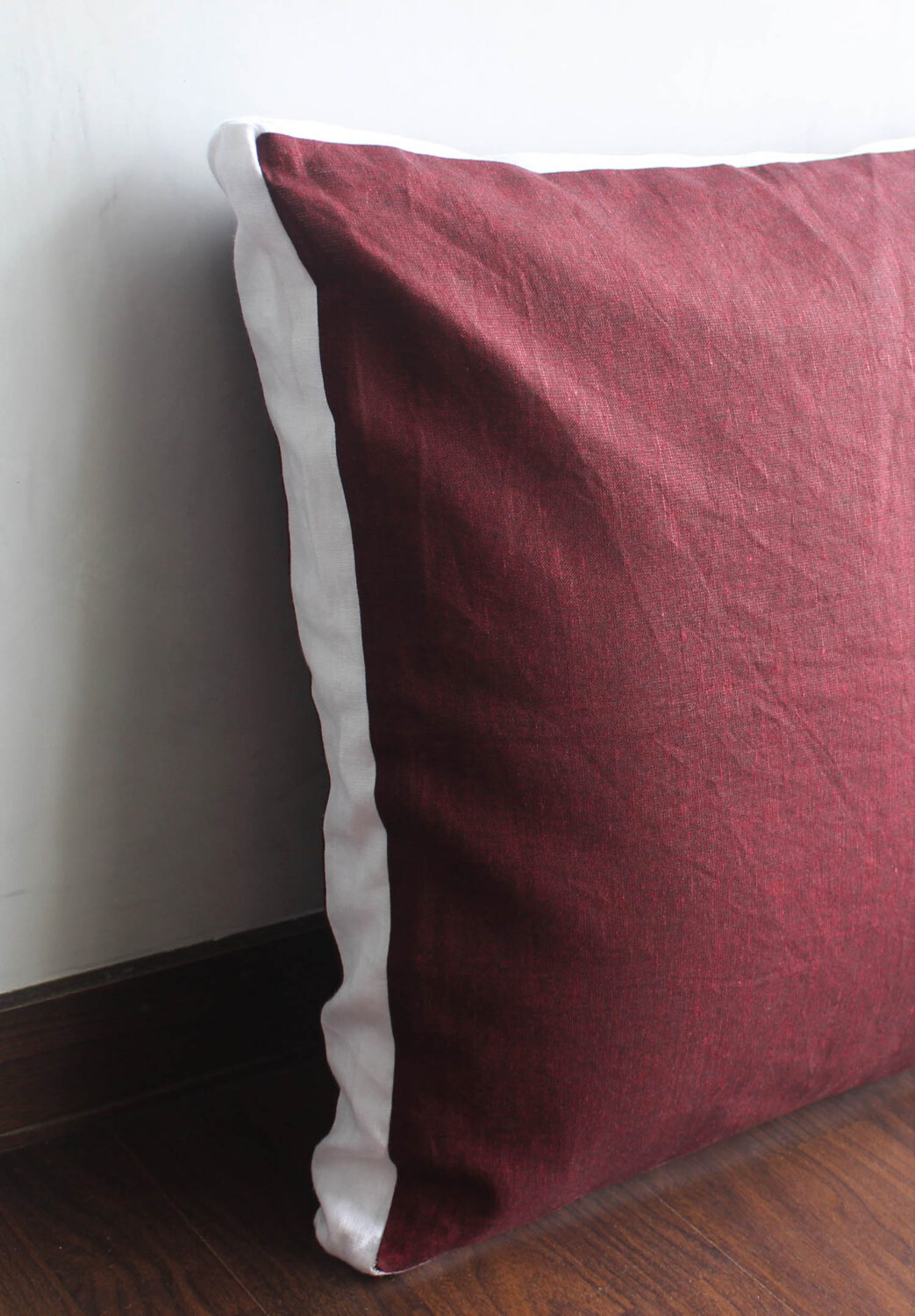 Bordo Linen Box Cushion FlawDesign